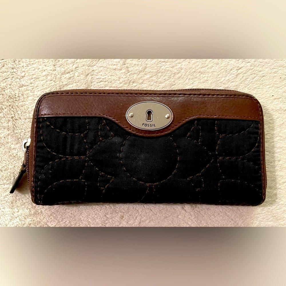 Fossil Per-key Wallet 8x4 measurements .